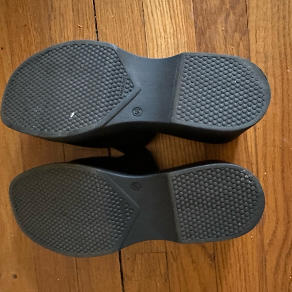 Steve Madden “Slinky” Flatform Sandals - Picture 6 of 7
